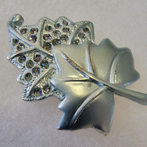 unknown Jewelry - Leaf brooch and pendant with mini rhinestones.